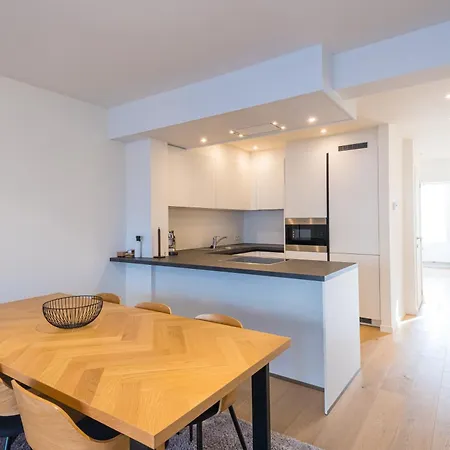 Renovated 2-bedroom In * Ostende