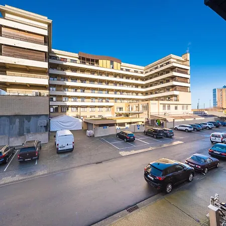 Renovated 2-bedroom In Ostende