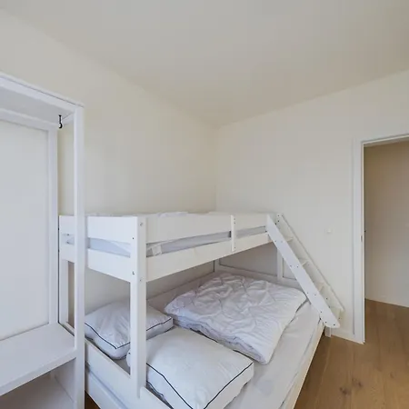 Renovated 2-bedroom In