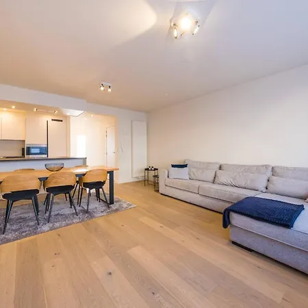 Appartement Renovated 2-bedroom In Oostende