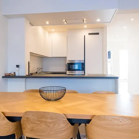 Appartement Renovated 2-bedroom In