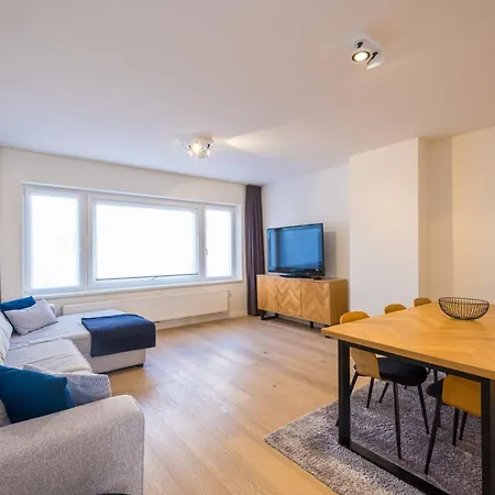 Appartement Renovated 2-bedroom In *