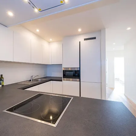 Renovated 2-bedroom In Ostend