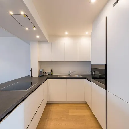 Renovated 2-bedroom In Lejlighed Oostende