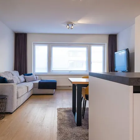 Renovated 2-bedroom In